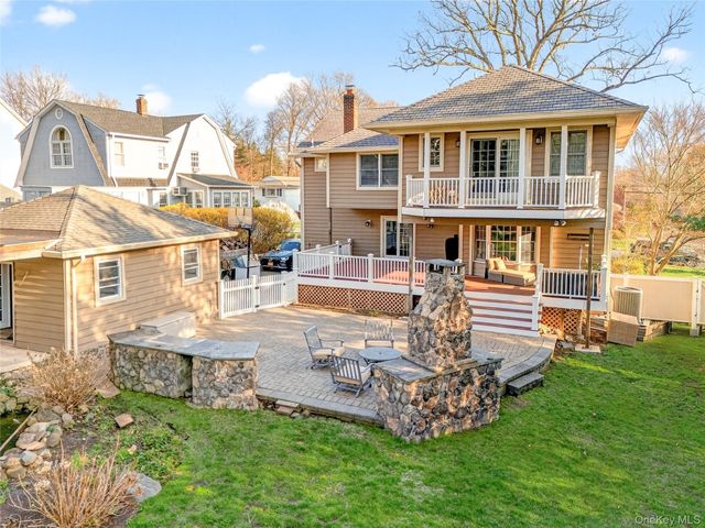 77 Hunt Avenue, Pearl River, NY 10965