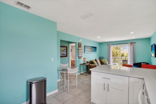 3303 6TH AVENUE B, Holmes Beach, FL 34217