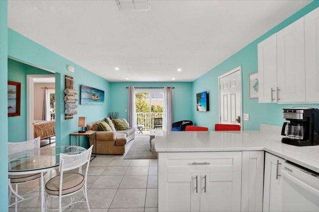 3303 6TH AVENUE B, Holmes Beach, FL 34217
