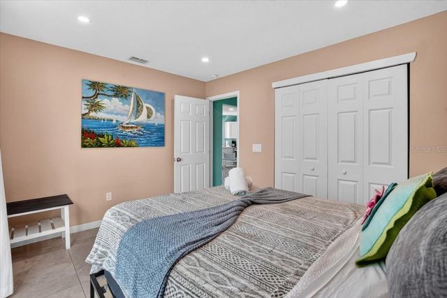 3303 6TH AVENUE B, Holmes Beach, FL 34217