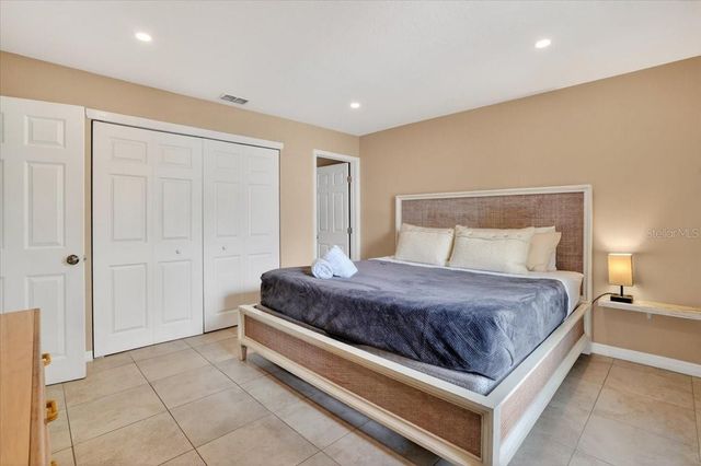 3303 6TH AVENUE B, Holmes Beach, FL 34217