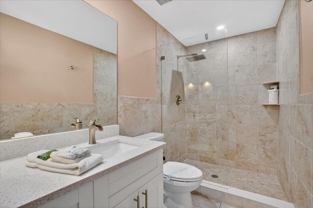 3303 6TH AVENUE B, Holmes Beach, FL 34217
