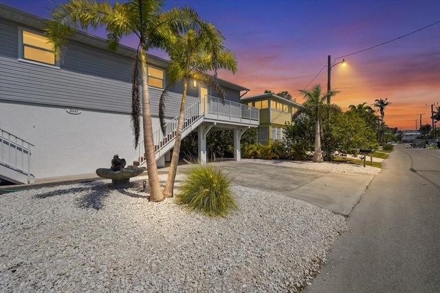 3303 6TH AVENUE B, Holmes Beach, FL 34217