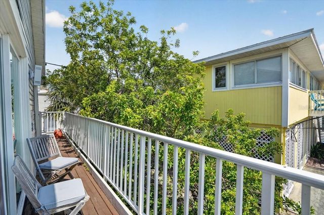 3303 6TH AVENUE B, Holmes Beach, FL 34217
