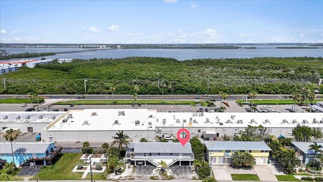 3303 6TH AVENUE B, Holmes Beach, FL 34217