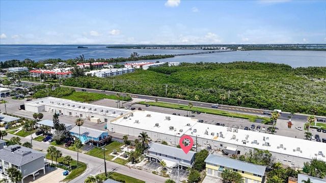 3303 6TH AVENUE B, Holmes Beach, FL 34217