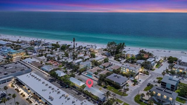 3303 6TH AVENUE B, Holmes Beach, FL 34217