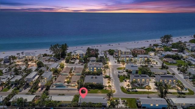 3303 6TH AVENUE B, Holmes Beach, FL 34217