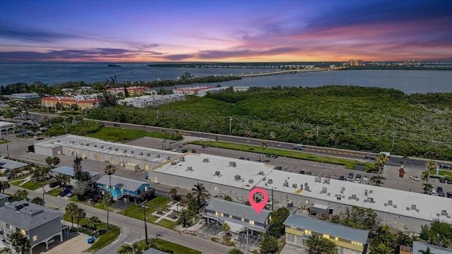 3303 6TH AVENUE B, Holmes Beach, FL 34217
