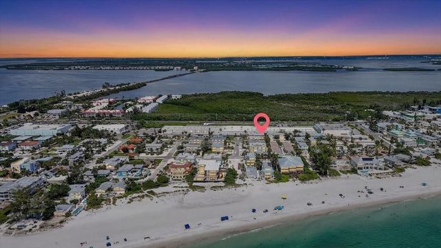 3303 6TH AVENUE B, Holmes Beach, FL 34217