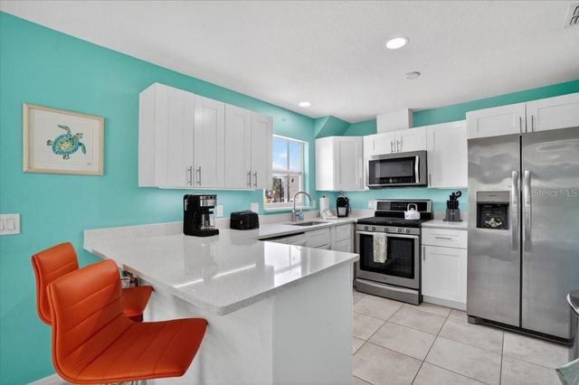 3303 6TH AVENUE B, Holmes Beach, FL 34217