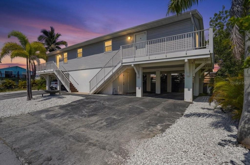 3303 6TH AVENUE B, Holmes Beach, FL 34217
