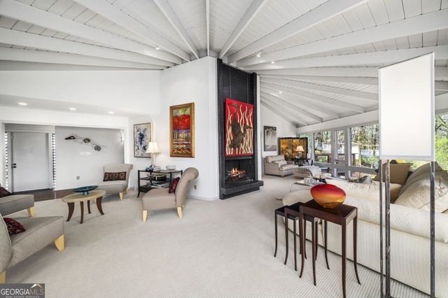 130 Huntcliff Point NE, Sandy Springs, GA 30350