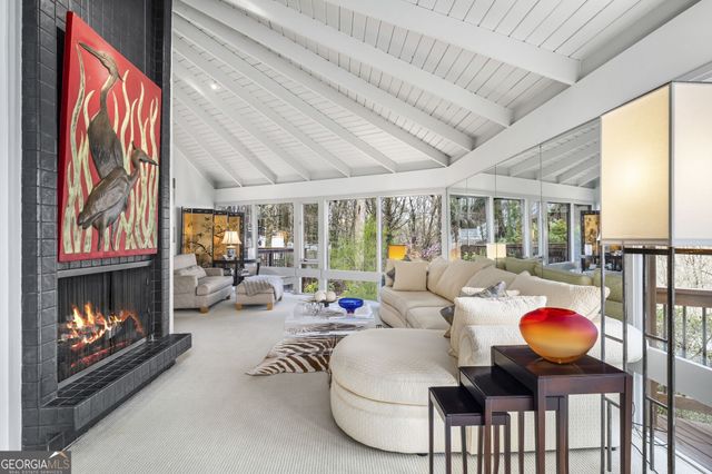 130 Huntcliff Point NE, Sandy Springs, GA 30350