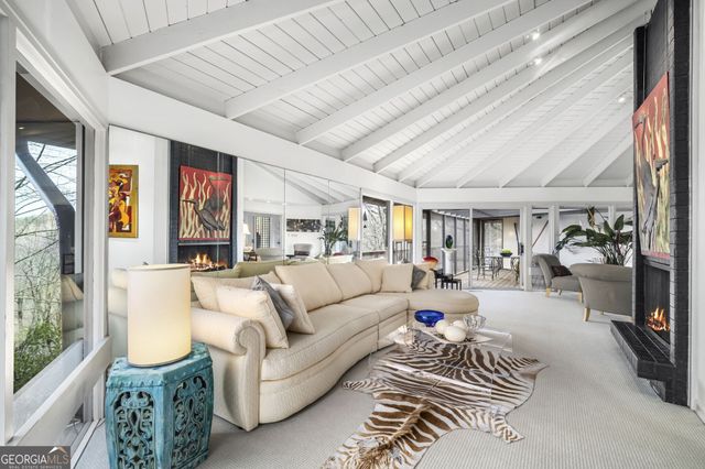 130 Huntcliff Point NE, Sandy Springs, GA 30350