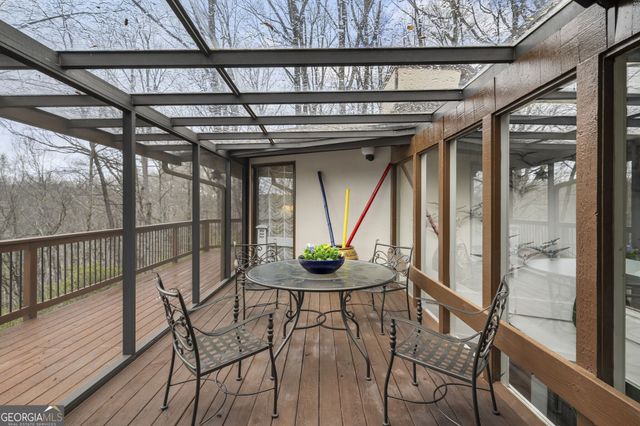 130 Huntcliff Point NE, Sandy Springs, GA 30350