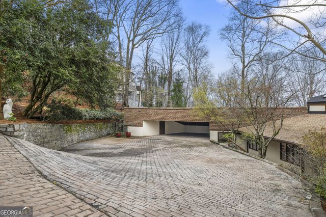 130 Huntcliff Point NE, Sandy Springs, GA 30350