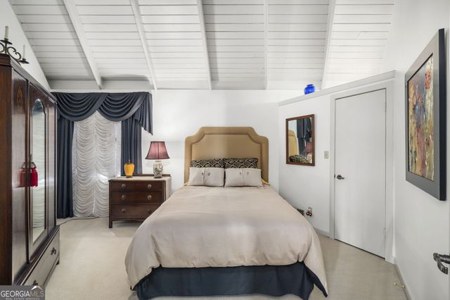 130 Huntcliff Point NE, Sandy Springs, GA 30350