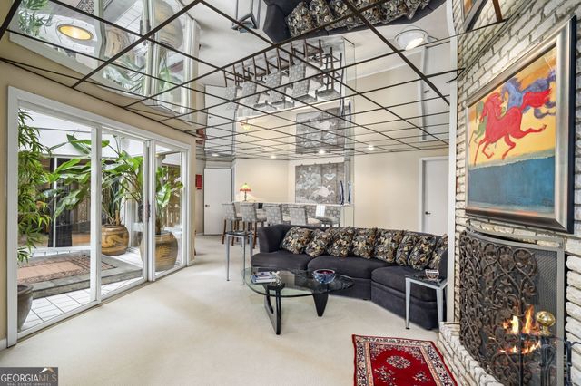 130 Huntcliff Point NE, Sandy Springs, GA 30350