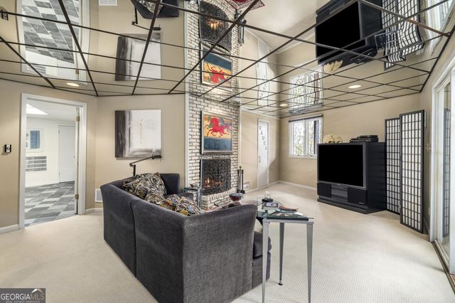 130 Huntcliff Point NE, Sandy Springs, GA 30350