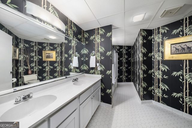 130 Huntcliff Point NE, Sandy Springs, GA 30350