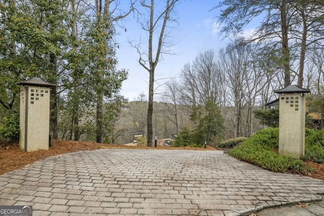 130 Huntcliff Point NE, Sandy Springs, GA 30350