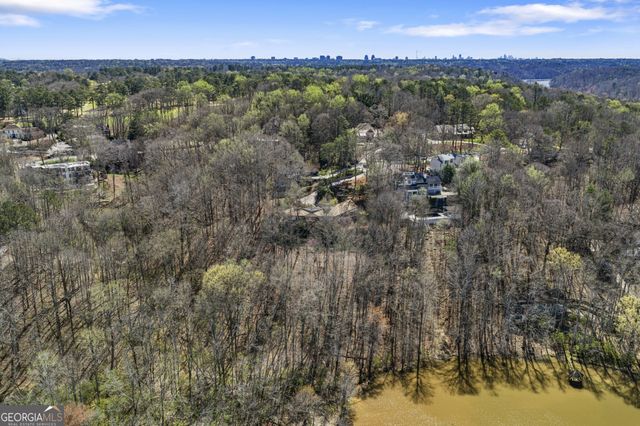 130 Huntcliff Point NE, Sandy Springs, GA 30350