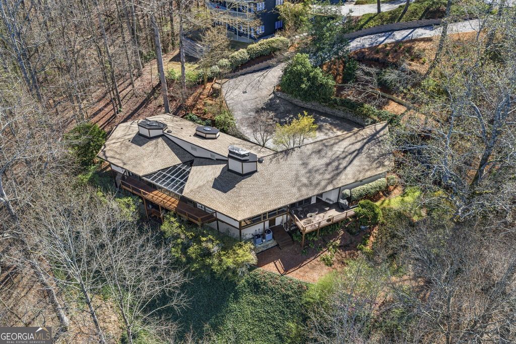 130 Huntcliff Point NE, Sandy Springs, GA 30350
