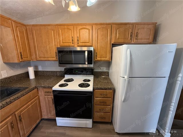 4975 Poppa Drive, Dayton, OH 45424