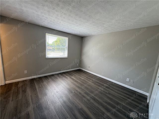 4975 Poppa Drive, Dayton, OH 45424