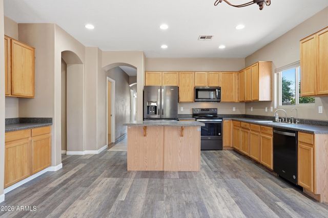 4216 E County Down Drive, Chandler, AZ 85249