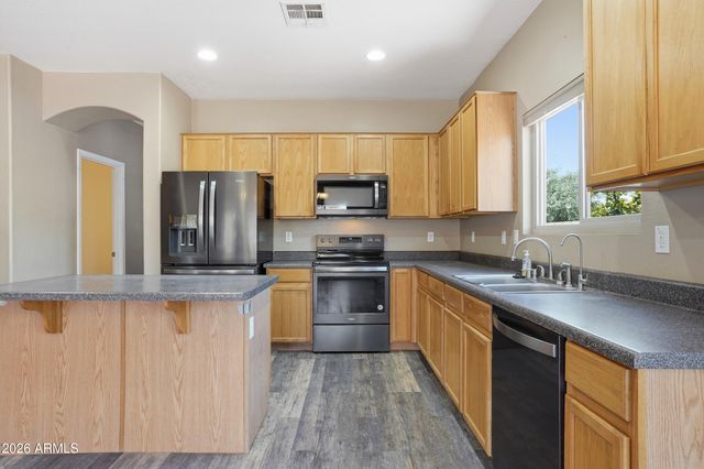 4216 E County Down Drive, Chandler, AZ 85249