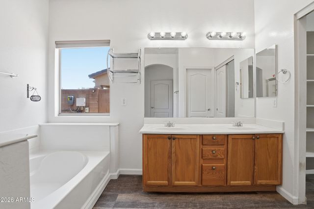 4216 E County Down Drive, Chandler, AZ 85249