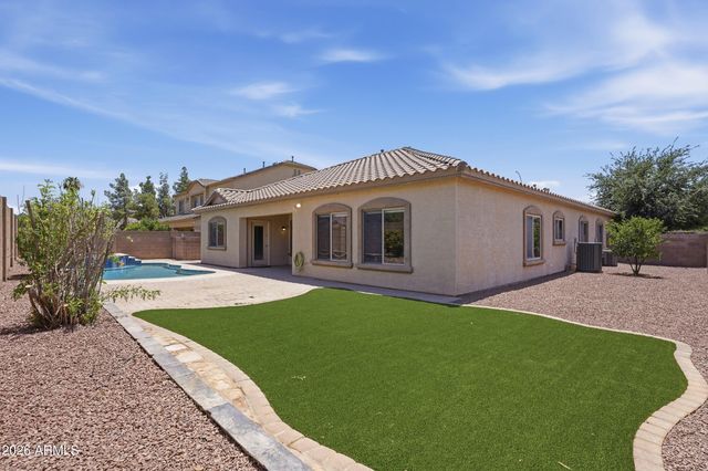 4216 E County Down Drive, Chandler, AZ 85249