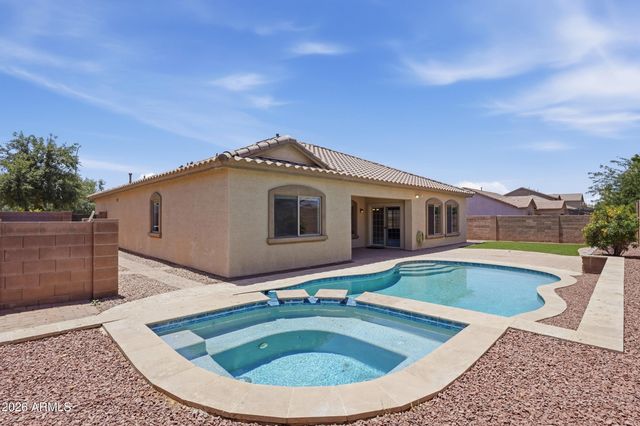 4216 E County Down Drive, Chandler, AZ 85249