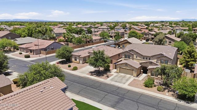 4216 E County Down Drive, Chandler, AZ 85249