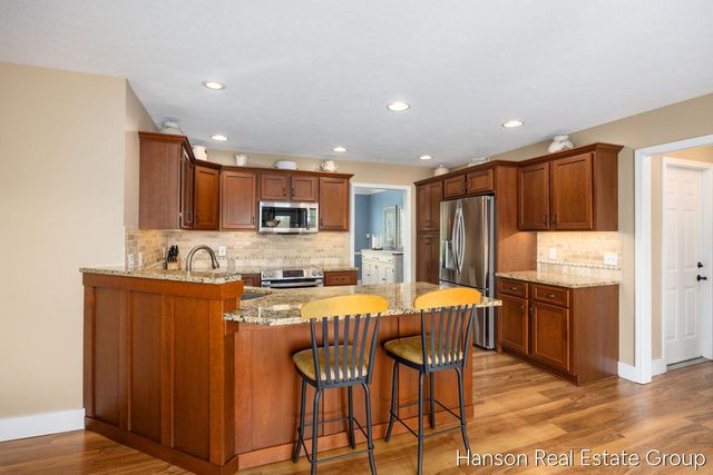 1716 Riva Ridge Drive Se, City Of Kentwood, MI 49546