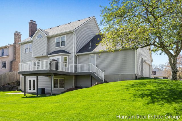 1716 Riva Ridge Drive Se, City Of Kentwood, MI 49546