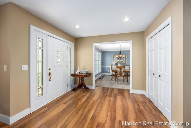 1716 Riva Ridge Drive Se, City Of Kentwood, MI 49546