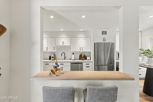 4800 N 68TH Street 230, Scottsdale, AZ 85251