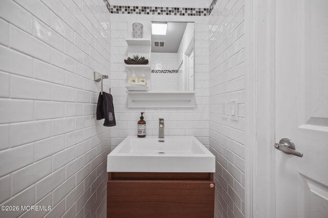 38 Ruby Drive, Morganville, NJ 07751