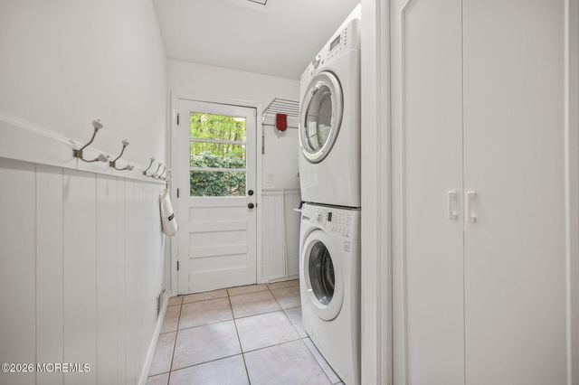 38 Ruby Drive, Morganville, NJ 07751