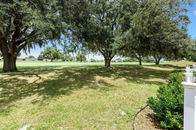 723 HEATHROW AVENUE, Lady Lake, FL 32159
