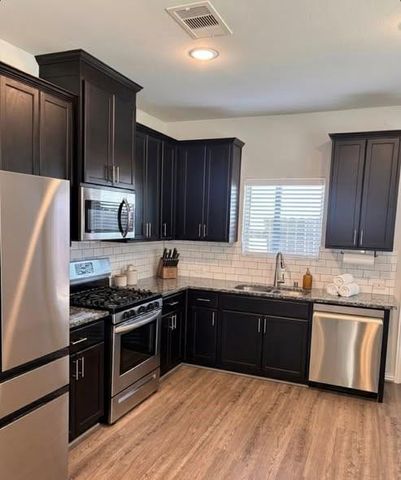 7123 Elgin Street, Pearland, TX 77584