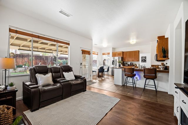 2518 Keats Avenue, Clovis, CA 93611