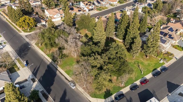 2518 Keats Avenue, Clovis, CA 93611