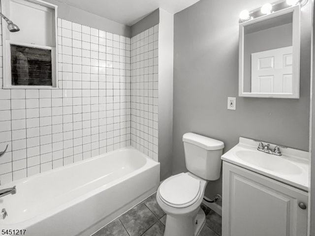 79 Patten Pl, Newark City, NJ 07112
