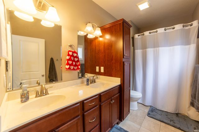 15341 Shakespeare Drive, Evansville, IN 47725