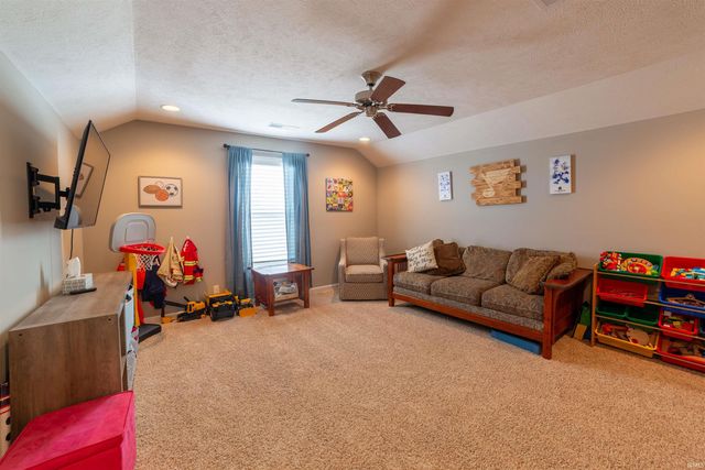15341 Shakespeare Drive, Evansville, IN 47725