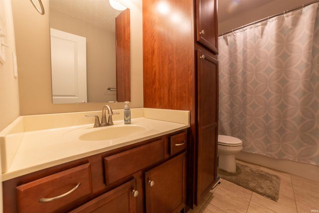 15341 Shakespeare Drive, Evansville, IN 47725